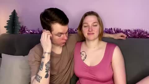 Julie and Thomas online show from December 2025 08:07:02 AM