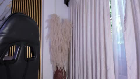 Julien online show from April 2026 11:51:02 AM