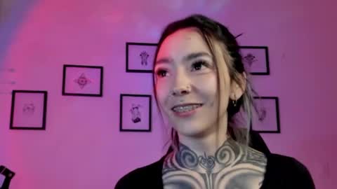 juliet_sourire online show from December 2024 03:36:02 AM
