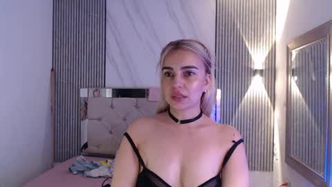 julieta__fox_ online show from April 2026 07:45:01 AM