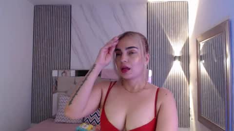 julieta__fox_ online show from April 2026 03:00:01 AM