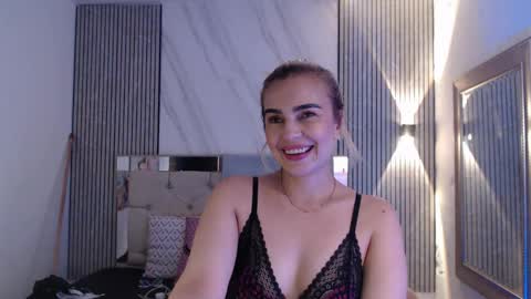 Snapshot of julieta__fox_ chatting on April 2026 08:26:02 PM julieta__fox_ online show from April 2026 08:26:02 PM