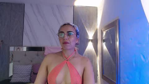 Snapshot of julieta__fox_ chatting on May 2026 04:34:02 PM julieta__fox_ online show from May 2026 04:34:02 PM