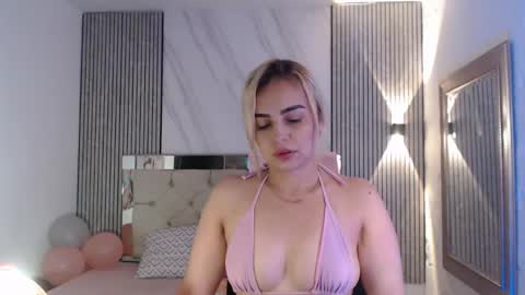 Snapshot of julieta__fox_ chatting on May 2026 01:13:02 AM julieta__fox_ online show from May 2026 01:13:02 AM