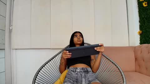 Juli online show from December 2024 07:32:02 PM