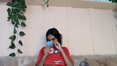 Snapshot of julieta_aguilar chatting on May 2026 07:19:01 PM Juli online show from May 2026 07:19:01 PM