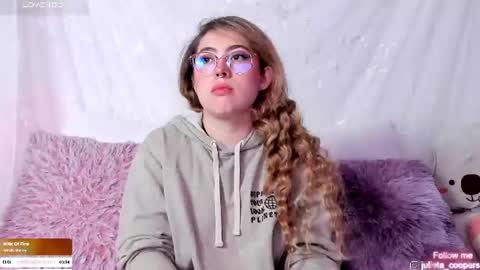 Snapshot of julieta_cooper20 chatting on July 2026 04:07:02 AM Juli online show from July 2026 04:07:02 AM