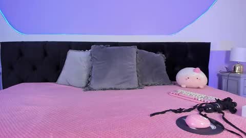 Julieta  online show from October 2025 01:14:01 PM