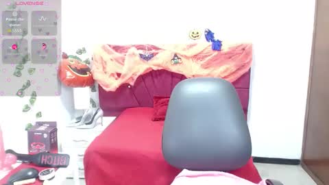 julieta_curvy69 online show from October 2025 12:02:01 PM