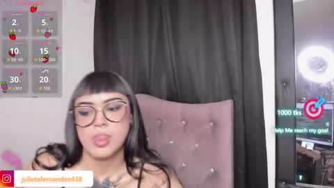 Snapshot of julieta_fernandez chatting on October 2025 11:46:01 PM Julieta Fernandez online show from October 2025 11:46:01 PM