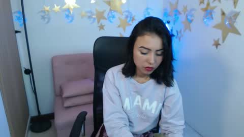 Snapshot of julieta_fn chatting on February 2026 02:43:02 PM julieta_fn online show from February 2026 02:43:02 PM