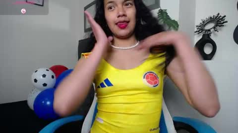 Snapshot of julieta_parker7 chatting on June 2026 04:00:01 AM Julieta online show from June 2026 04:00:01 AM