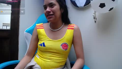 Snapshot of julieta_parker7 chatting on June 2026 07:27:01 PM Julieta online show from June 2026 07:27:01 PM