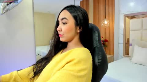     online show from December 2025 09:54:01 PM