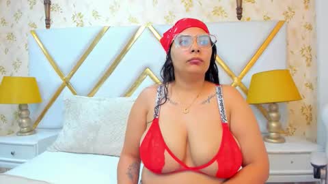 julietaowen online show from October 2025 02:18:01 PM