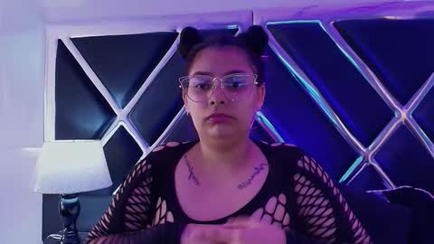 julietaowen online show from November 2025 02:28:01 PM