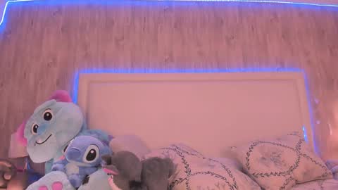 Julieta Vargas online show from December 2024 12:35:01 PM