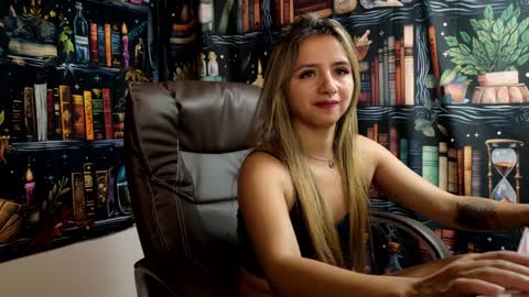 Julietta Jackson online show from December 2024 10:40:02 PM