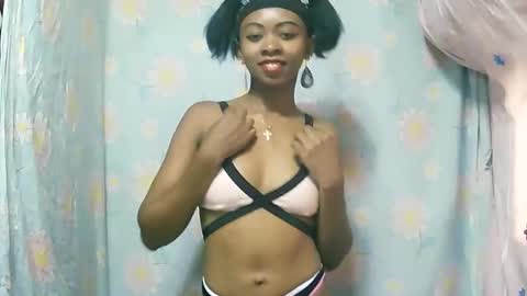 juliette9794 online show from November 2025 12:15:02 PM