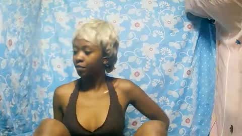 juliette9794 online show from November 2025 02:40:02 PM