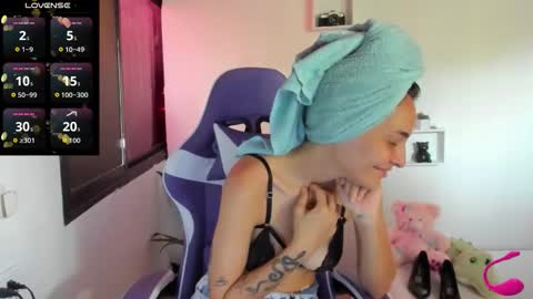 Snapshot of juliette_sweet05 chatting on February 2026 05:18:02 PM juliette online show from February 2026 05:18:02 PM