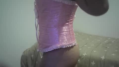 Snapshot of juligurlygirly chatting on January 2026 04:15:01 AM juligurlygirly online show from January 2026 04:15:01 AM