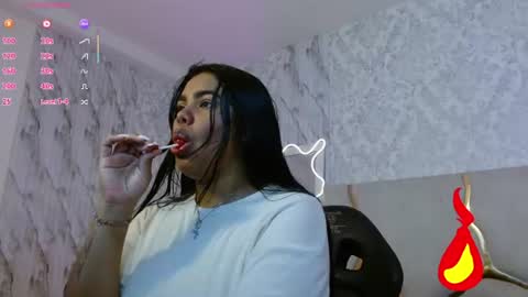 Snapshot of juliieta_tay chatting on July 2026 03:02:02 AM juliieta_tay online show from July 2026 03:02:02 AM
