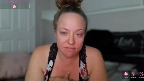 Juli Monroe online show from November 2025 03:06:02 AM