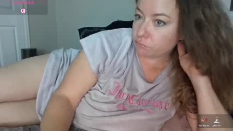 Juli Monroe online show from December 2025 01:31:02 PM