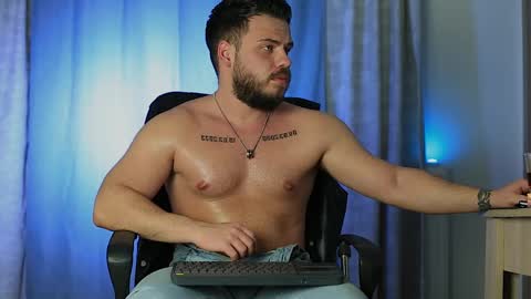 JULiUS   online show from January 2025 10:58:02 PM