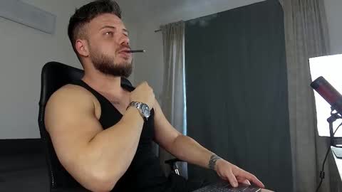 JULiUS   online show from February 2025 08:59:01 AM