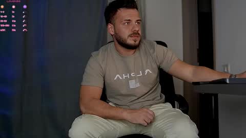 JULiUS   online show from October 2025 06:52:01 PM