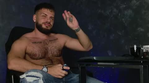 JULiUS   online show from December 2025 08:03:01 PM