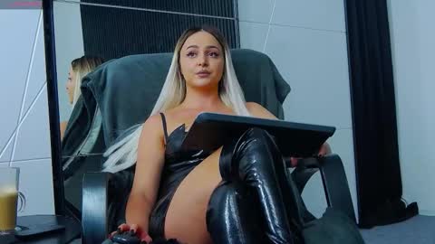 Julia online show from October 2025 02:08:01 PM