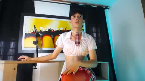 Snapshot of jullian_ricci chatting on February 2026 08:10:01 PM jullian online show from February 2026 08:10:01 PM