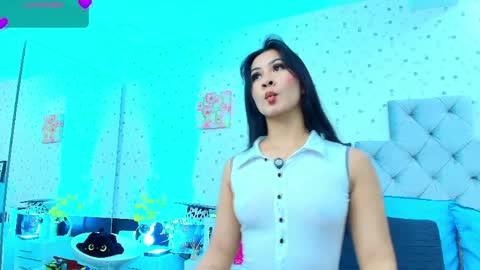 Julieta Reyes   online show from April 2026 11:41:02 AM