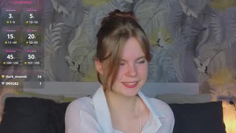 Julie online show from October 2025 05:25:02 PM