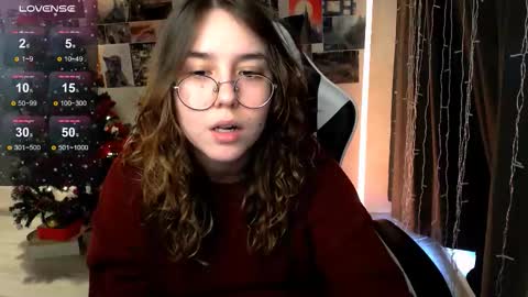 Snapshot of julscinamon chatting on January 2026 09:47:02 AM Baroness Von Cringe online show from January 2026 09:47:02 AM