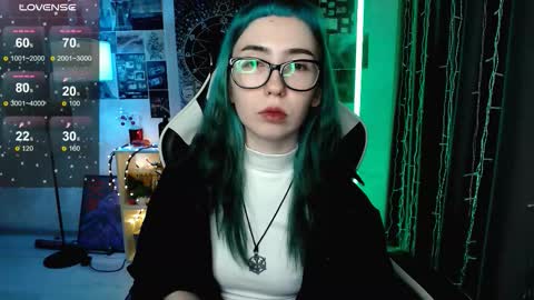 Snapshot of julscinamon chatting on February 2026 05:09:02 PM Baroness Von Cringe online show from February 2026 05:09:02 PM