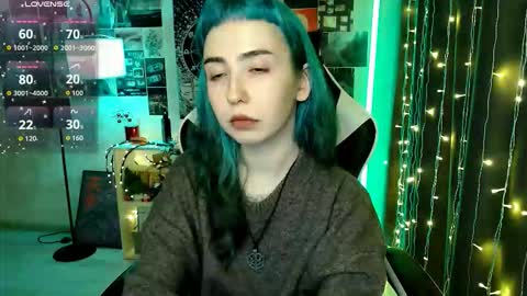 Snapshot of julscinamon chatting on February 2026 04:41:01 PM Baroness Von Cringe online show from February 2026 04:41:01 PM