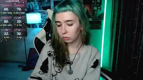 Snapshot of julscinamon chatting on February 2026 04:30:01 PM Baroness Von Cringe online show from February 2026 04:30:01 PM