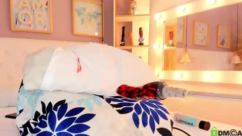  Juliana  online show from October 2025 08:54:02 PM