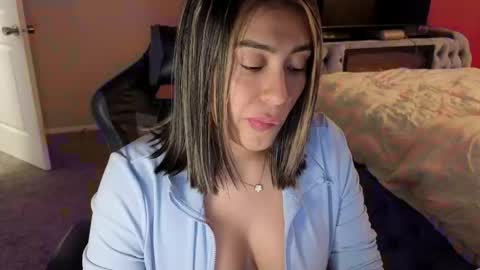 Snapshot of julyclb chatting on May 2026 12:08:02 AM julyclb online show from May 2026 12:08:02 AM