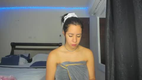 jessica online show from September 2025 04:47:02 AM