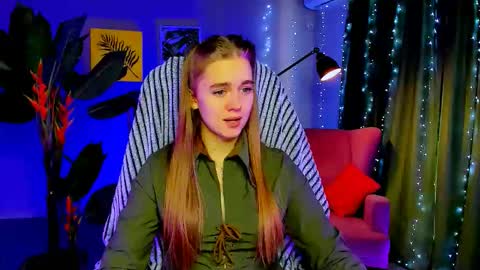 junewoods online show from February 2026 07:45:01 AM