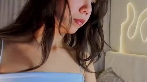 Bella online show from September 2025 06:42:02 PM