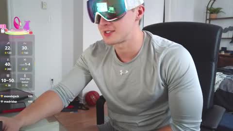 Junior Madison online show from March 2025 10:10:01 PM