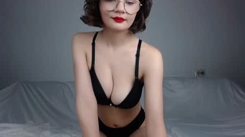 JunneWers online show from January 2025 03:11:01 PM