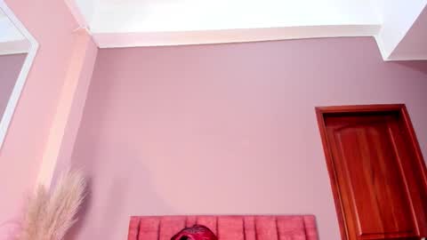 Jupiter Fox online show from October 2025 02:01:02 AM