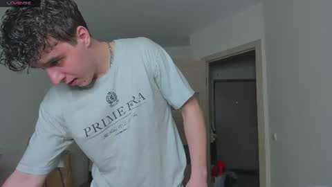 Snapshot of just_edwins chatting on June 2026 02:59:02 PM Edwins online show from June 2026 02:59:02 PM